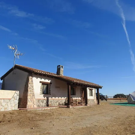 Eco-lodge En La Reserva Privada Campanarios De Azaba - Proyecto De Conservación Espeja