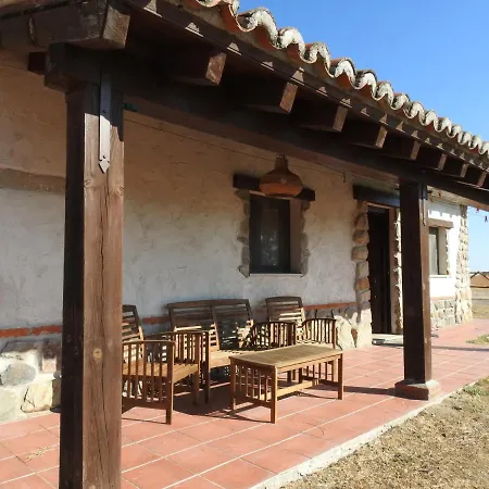 Eco-lodge En La Reserva Privada Campanarios De Azaba - Proyecto De Conservación Casa de Campo Espeja