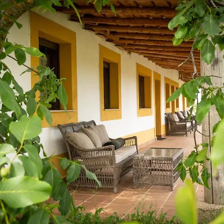 Eco-lodge En La Reserva Privada Campanarios De Azaba - Proyecto De Conservacion * Espeja