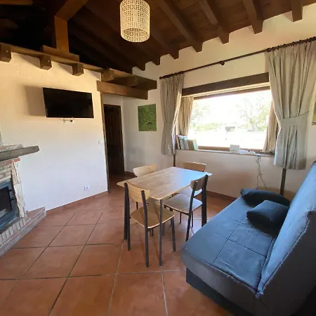 Eco-lodge En La Reserva Privada Campanarios De Azaba - Proyecto De Conservación Espeja
