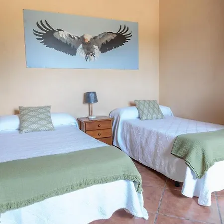 Eco-lodge En La Reserva Privada Campanarios De Azaba - Proyecto De Conservación Casa de Campo Espeja