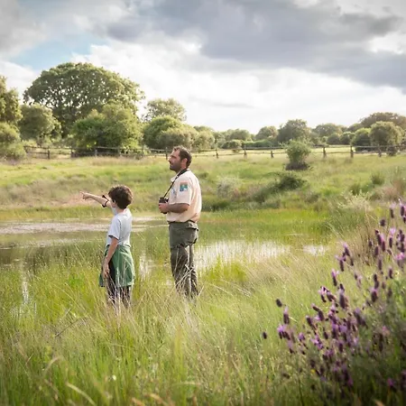 Casa de Campo Eco-lodge En La Reserva Privada Campanarios De Azaba - Proyecto De Conservación *