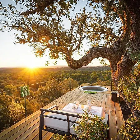 Eco-lodge En La Reserva Privada Campanarios De Azaba - Proyecto De Conservacion