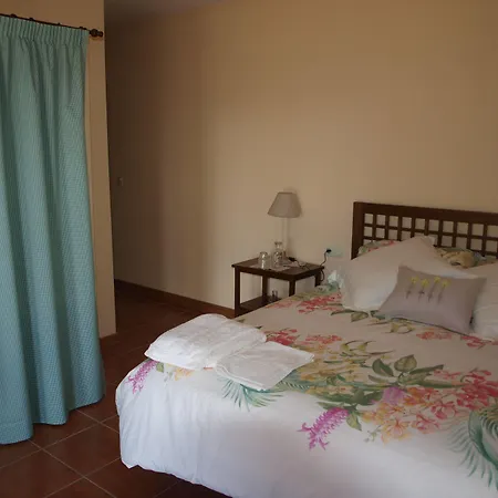 Eco-lodge En La Reserva Privada Campanarios De Azaba - Proyecto De Conservación Casa de Campo