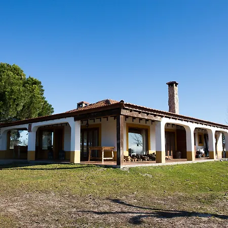 컨트리하우스 Eco-lodge En La Reserva Privada Campanarios De Azaba - Proyecto De Conservacion *