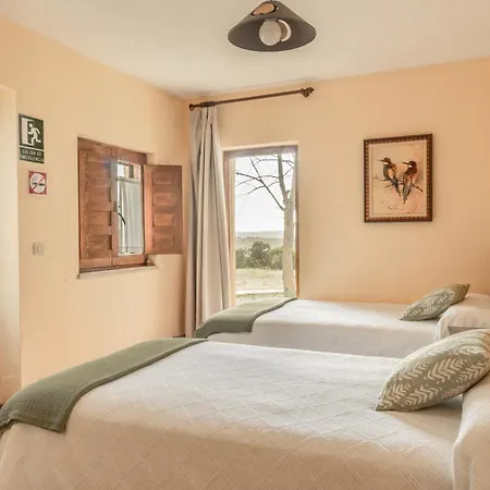 Eco-lodge En La Reserva Privada Campanarios De Azaba - Proyecto De Conservación Casa de Campo