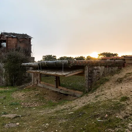 Eco-lodge En La Reserva Privada Campanarios De Azaba - Proyecto De Conservacion Espeja