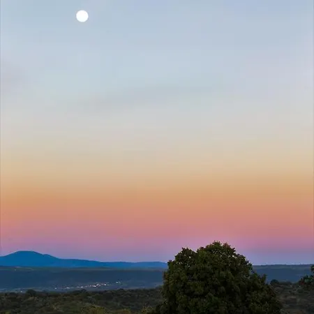 컨트리하우스 Eco-lodge En La Reserva Privada Campanarios De Azaba - Proyecto De Conservacion
