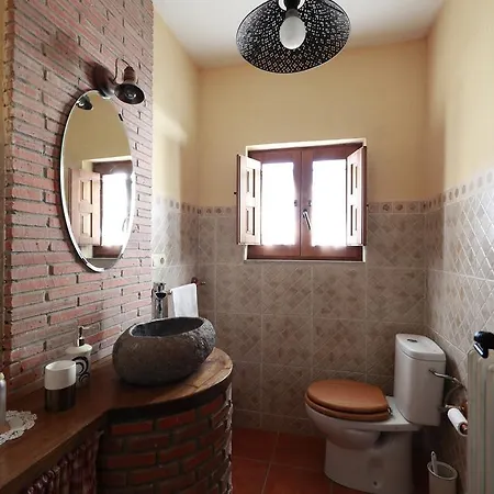 Eco-lodge En La Reserva Privada Campanarios De Azaba - Proyecto De Conservacion Country house