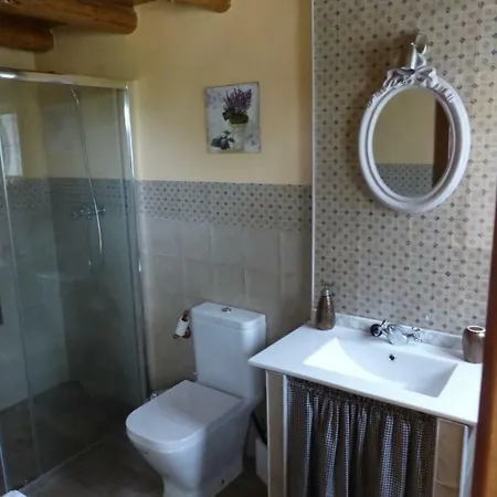 Casa de Campo Eco-lodge En La Reserva Privada Campanarios De Azaba - Proyecto De Conservación