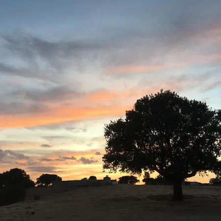 カントリーハウス Eco-lodge En La Reserva Privada Campanarios De Azaba - Proyecto De Conservacion