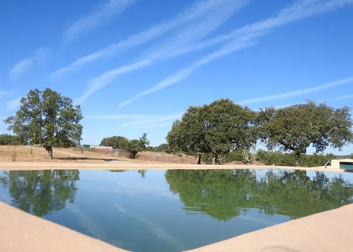 منزل ريفي Eco-lodge En La Reserva Privada Campanarios De Azaba - Proyecto De Conservacion