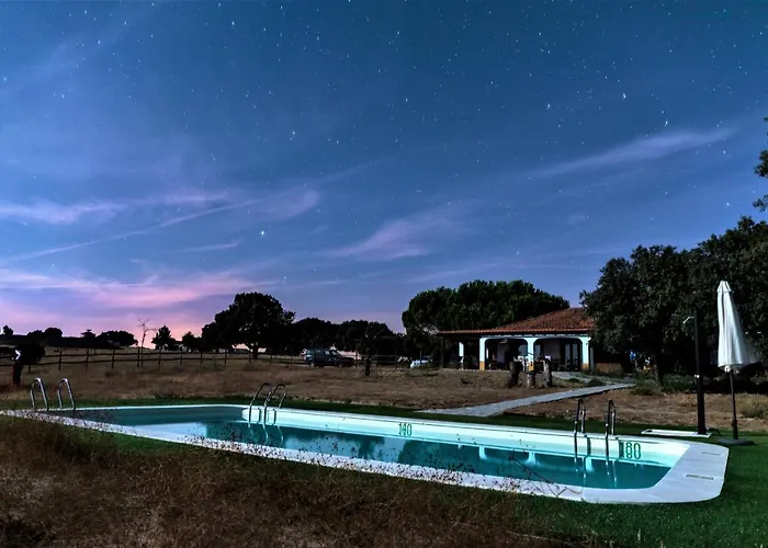 منزل ريفي Eco-lodge En La Reserva Privada Campanarios De Azaba - Proyecto De Conservacion