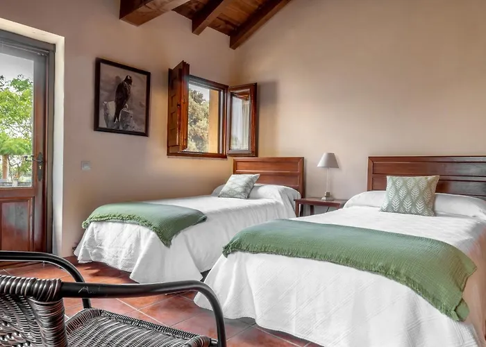 Eco-lodge En La Reserva Privada Campanarios De Azaba - Proyecto De Conservacion *