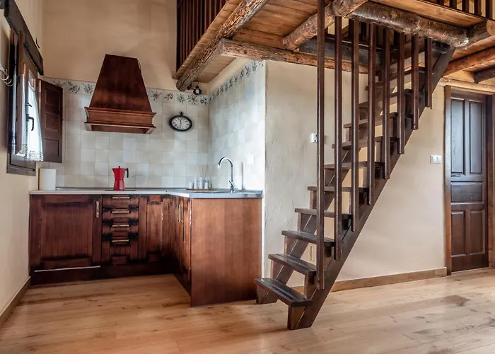 Eco-lodge En La Reserva Privada Campanarios De Azaba - Proyecto De Conservacion Espeja