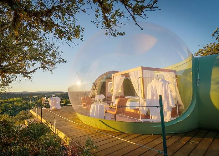 Eco-lodge En La Reserva Privada Campanarios De Azaba - Proyecto De Conservacion Эспеха