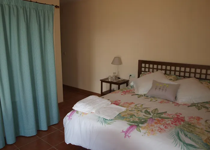 Eco-lodge En La Reserva Privada Campanarios De Azaba - Proyecto De Conservacion منزل ريفي