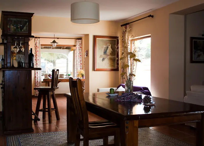 Летний дом Eco-lodge En La Reserva Privada Campanarios De Azaba - Proyecto De Conservacion Эспеха