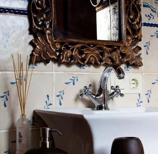 Eco-lodge En La Reserva Privada Campanarios De Azaba - Proyecto De Conservacion *