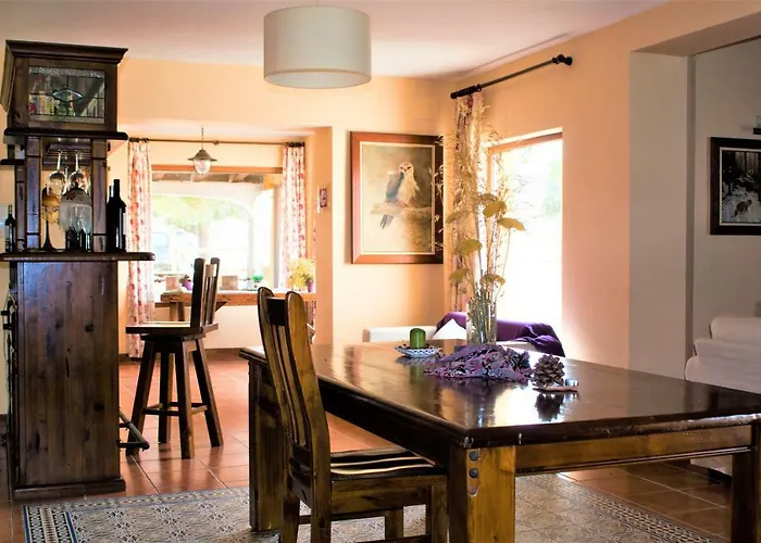 Eco-lodge En La Reserva Privada Campanarios De Azaba - Proyecto De Conservacion منزل ريفي *